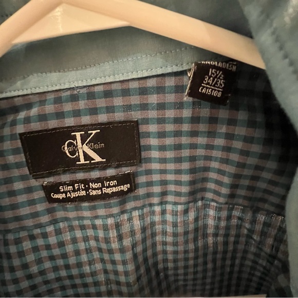 Calvin Klein Men’s Dress Shirt 15 1/2” 34/35, slim fit, non iron - Picture 3 of 3